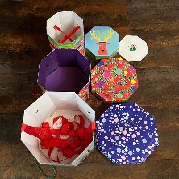 3 Empty Octagonal LUSH Gift Boxes for Reuse, Storage, Display, or Collecting - Picture 4 of 6